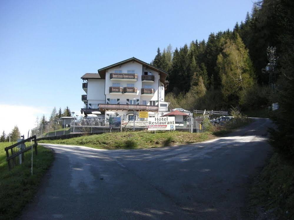 Hotel Hahnbaum Sankt Johann im Pongau Exterior photo