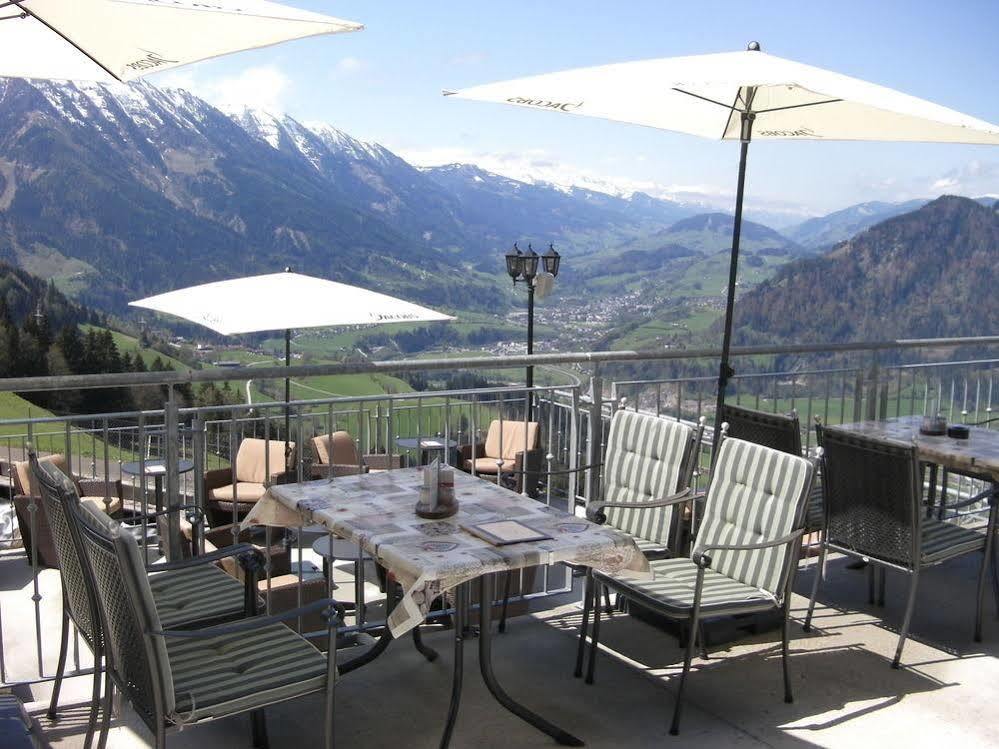 Hotel Hahnbaum Sankt Johann im Pongau Exterior photo