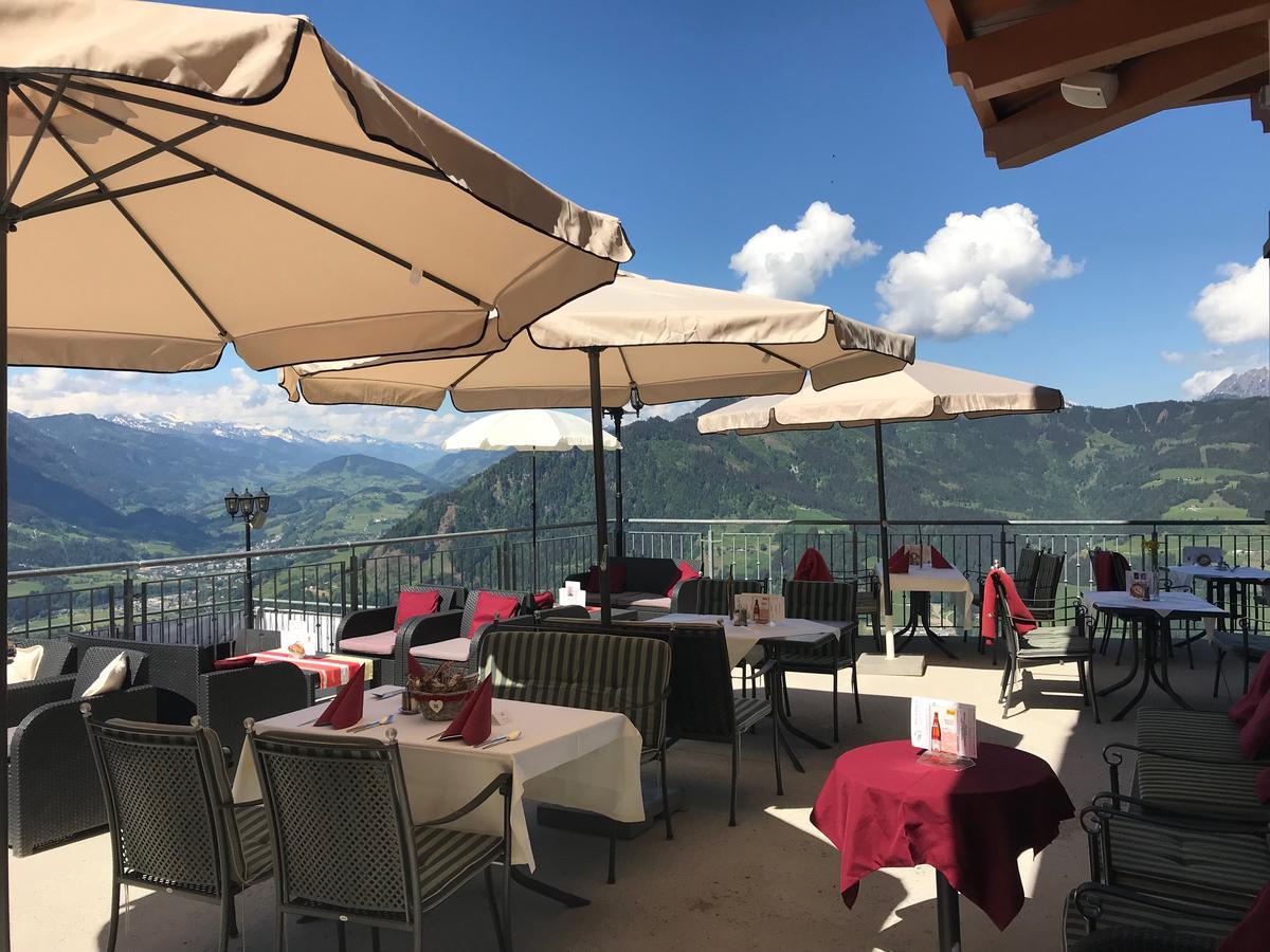 Hotel Hahnbaum Sankt Johann im Pongau Exterior photo